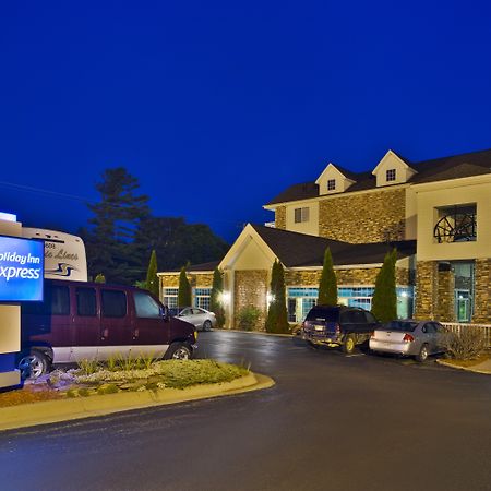 Holiday Inn Express Mackinaw City By Ihg Экстерьер фото