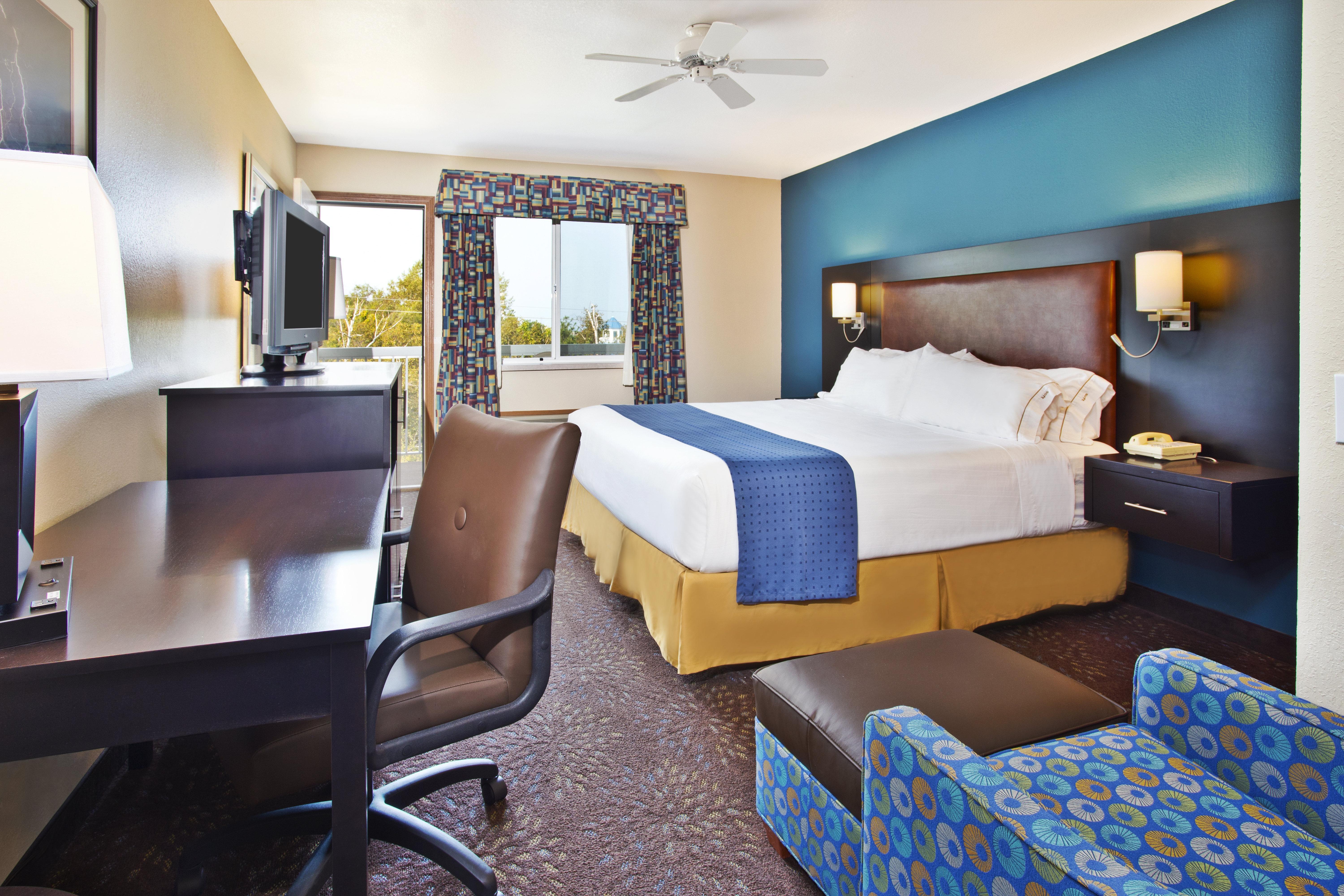 Holiday Inn Express Mackinaw City By Ihg Экстерьер фото
