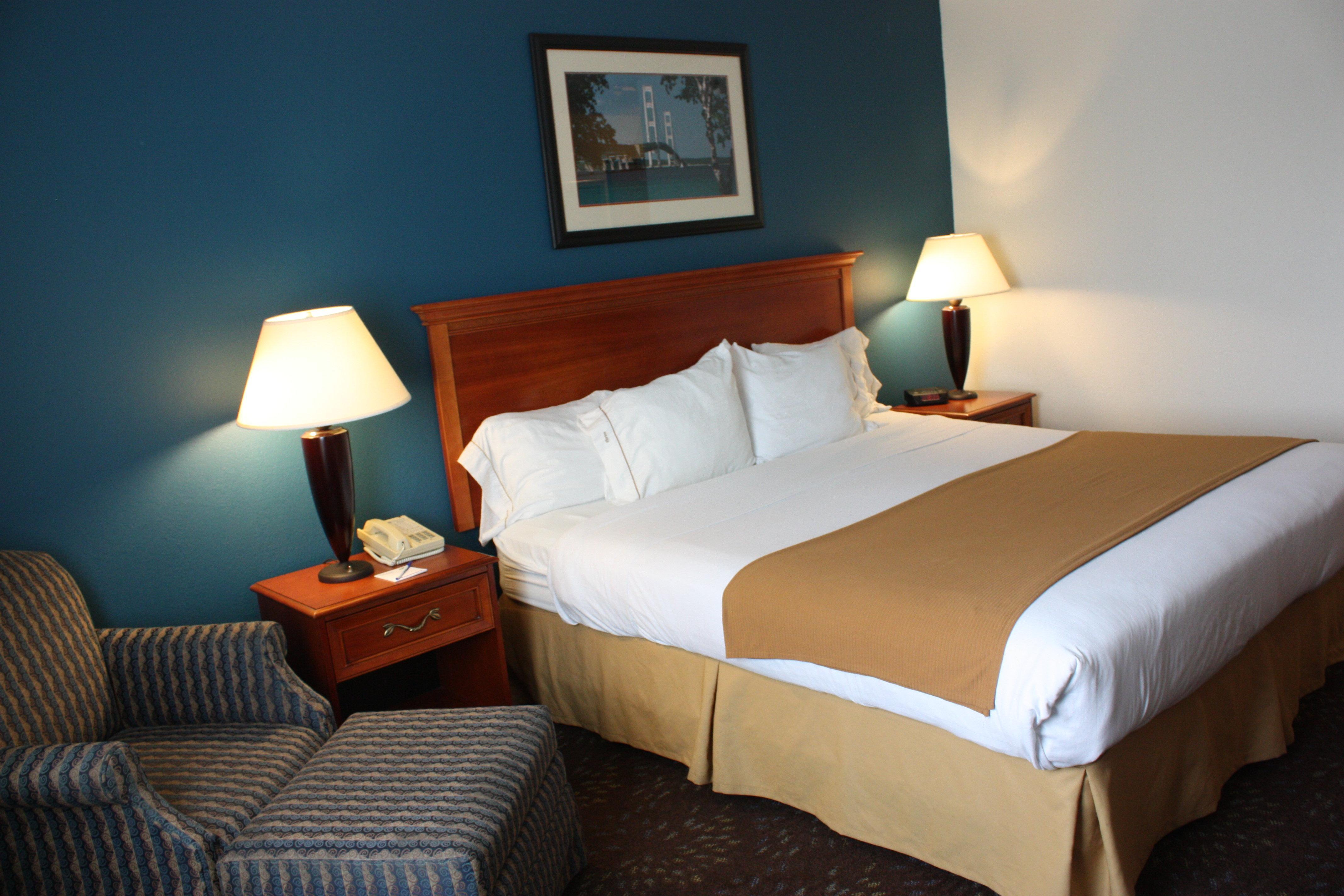 Holiday Inn Express Mackinaw City By Ihg Экстерьер фото