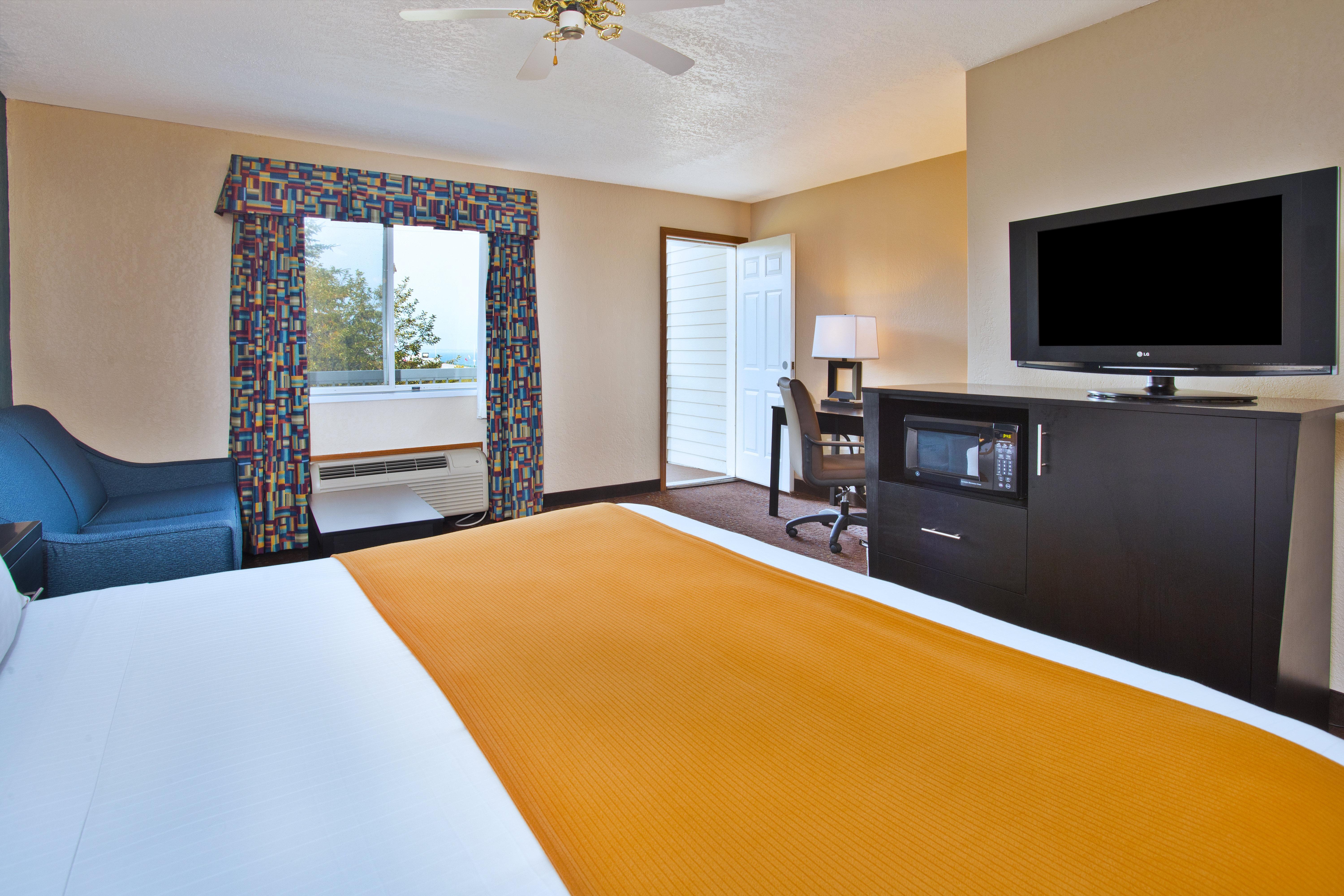 Holiday Inn Express Mackinaw City By Ihg Экстерьер фото