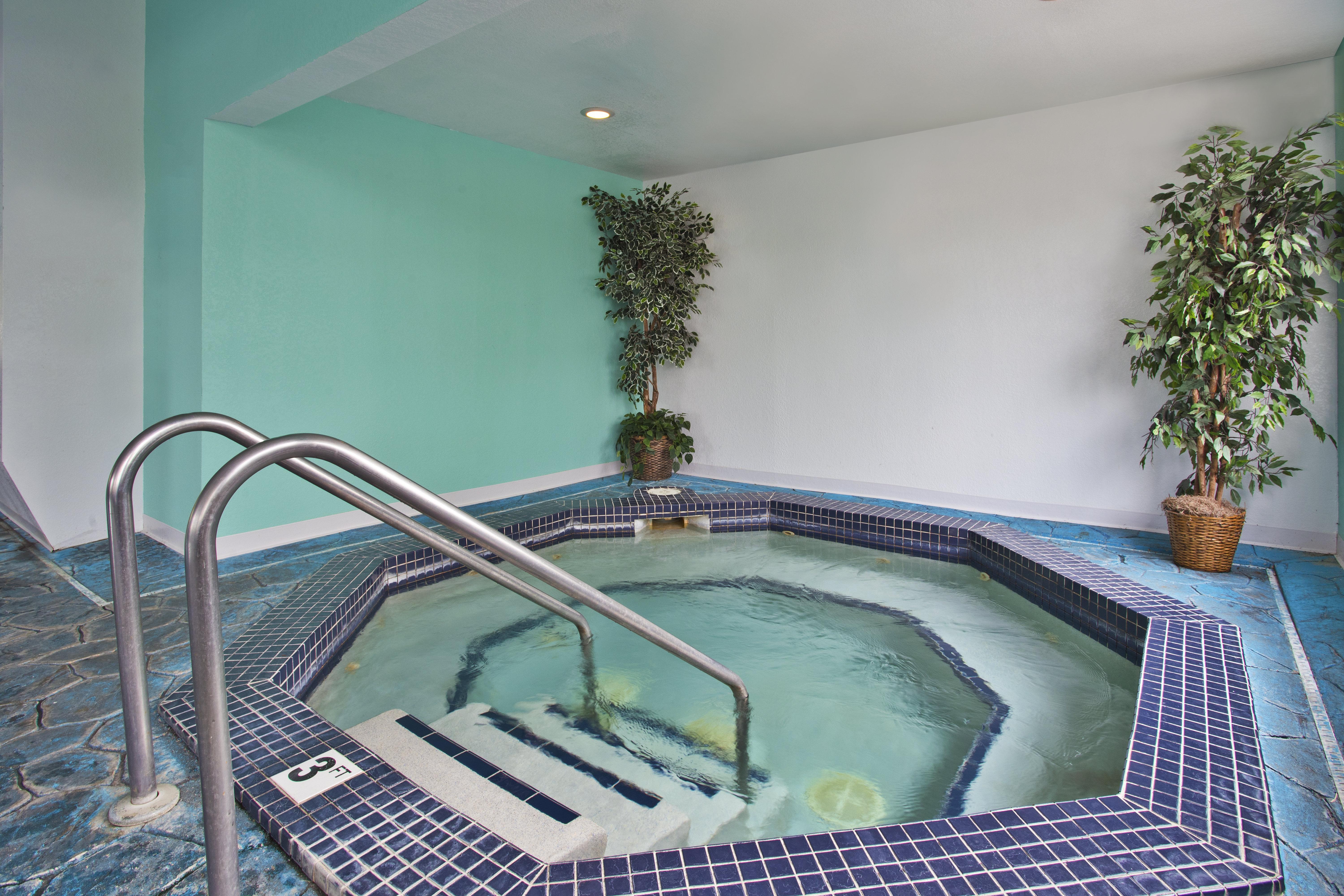 Holiday Inn Express Mackinaw City By Ihg Экстерьер фото