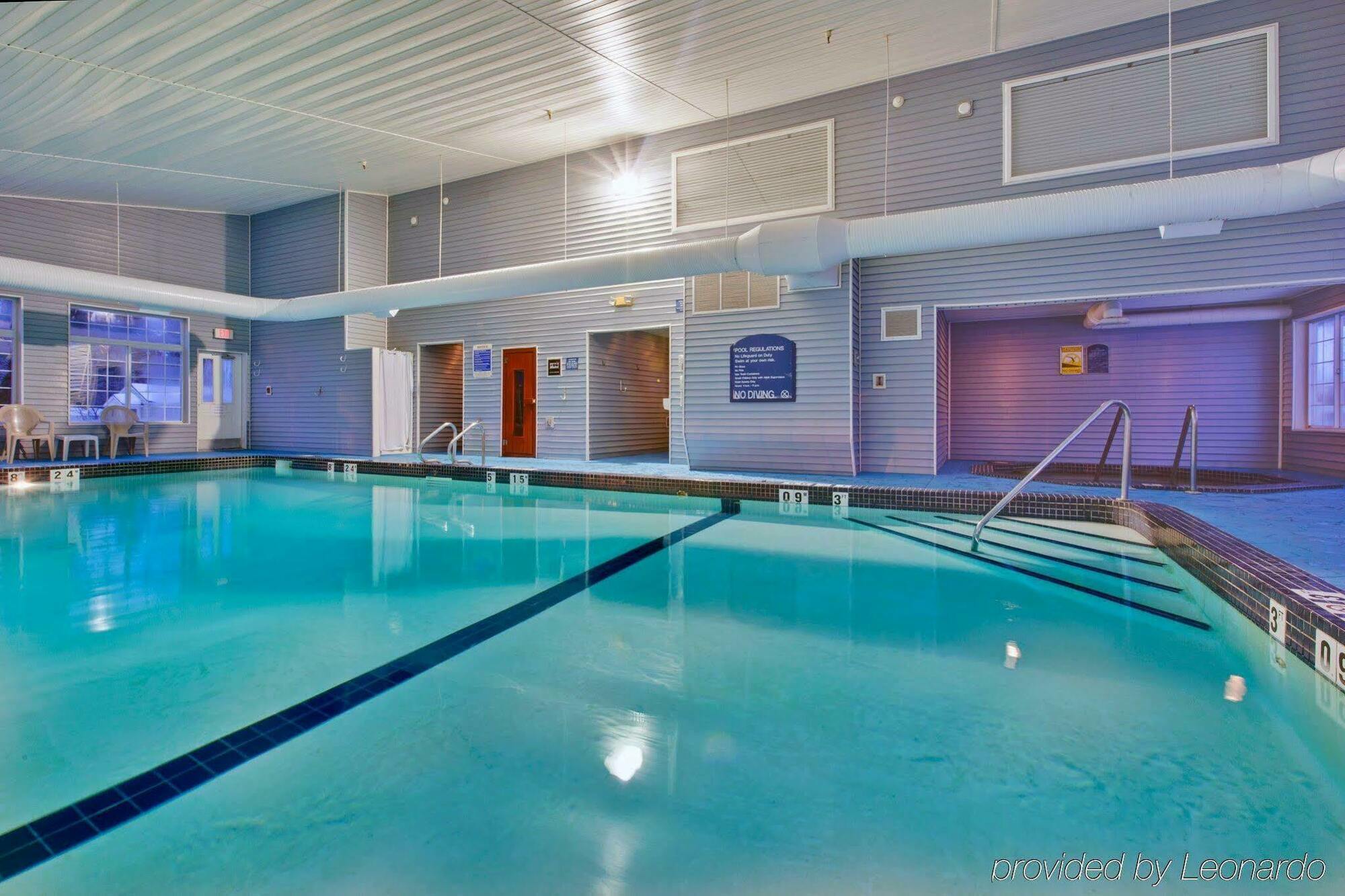 Holiday Inn Express Mackinaw City By Ihg Удобства фото